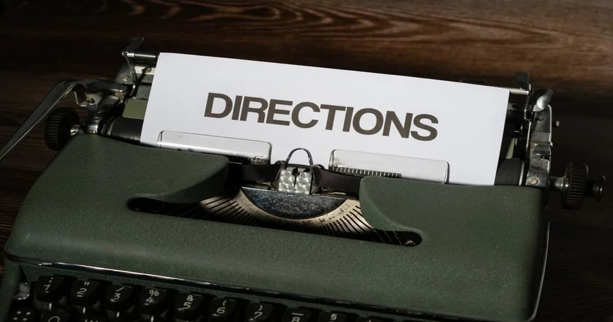 Gerente presenta decisión ante mesa de directorio, con tres números clave y un reloj que recuerda el tiempo limitado